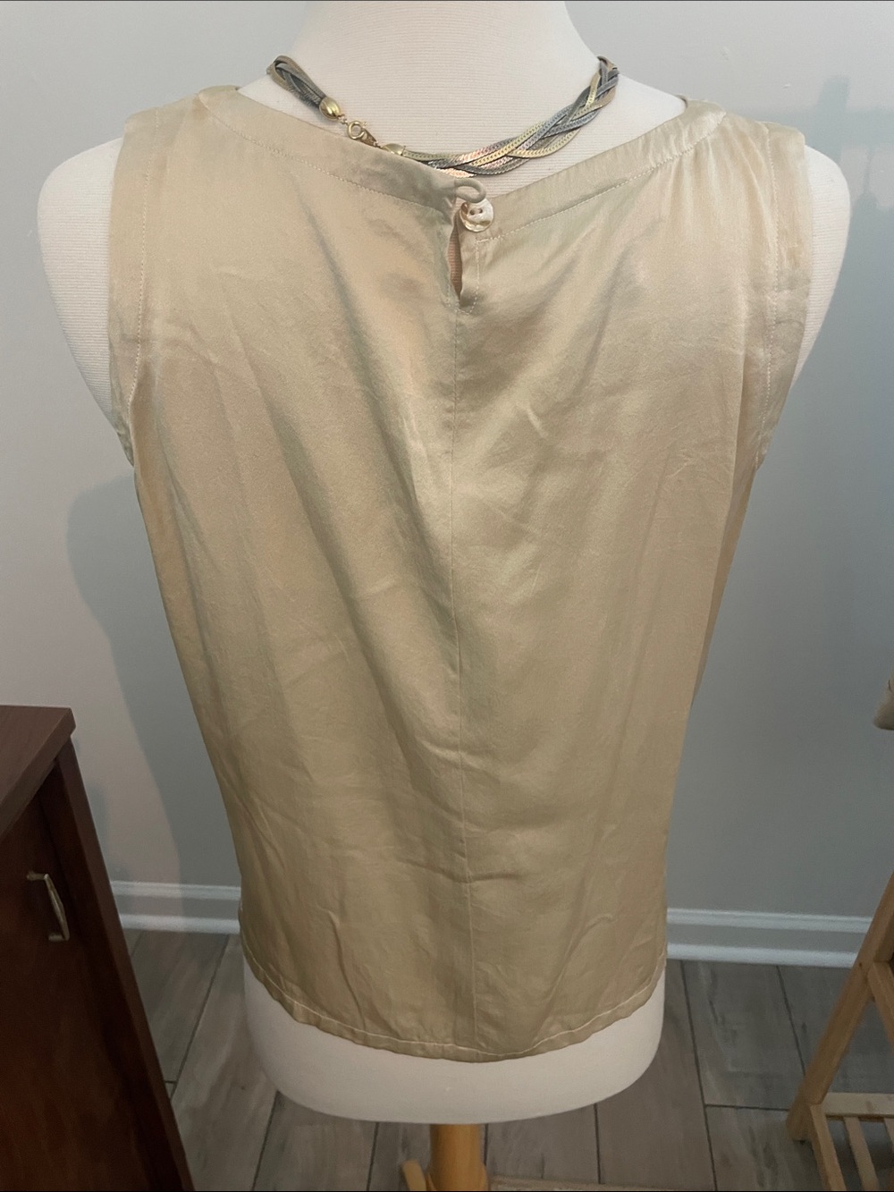 Sleeveless Satin Shell Top - Light Gold - Picture 4 of 4